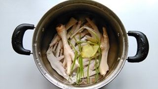 虎皮凤爪的做法步骤:3