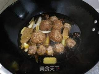 红烧狮子头的做法步骤:9