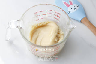 广式莲蓉蛋黄月饼的做法步骤:4