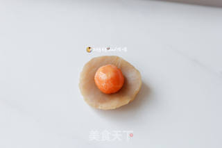 广式莲蓉蛋黄月饼的做法步骤:8
