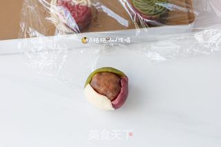 缤纷桃山皮月饼的做法步骤:6