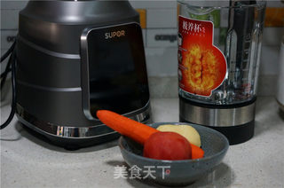 番茄土豆胡萝卜汤的做法步骤:2