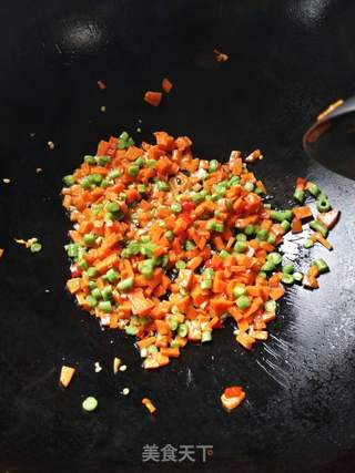 香辣黄金蛋炒饭的做法步骤:4