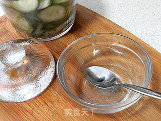 一夜渍之【渍黄瓜】的做法步骤:3
