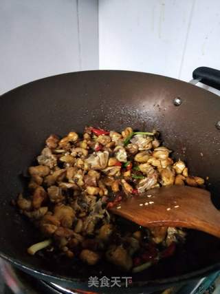 胡萝卜鸡腿焖饭的做法步骤:5