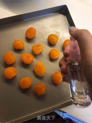 馅中馅蛋黄酥螺旋酥的做法步骤:2