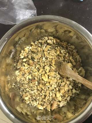 核桃蔓越莓牛轧糖的做法步骤:3