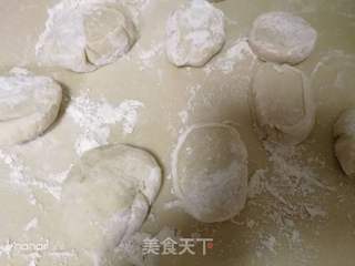 广东点心---芝麻花生核桃包子的做法步骤：9