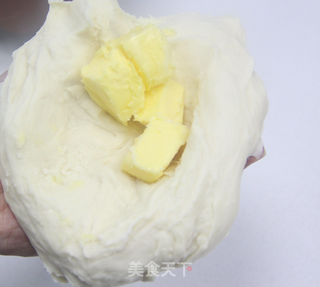 萌趣造型的挤挤面包,家有小宝的怎能错过呢?的做法步骤:3