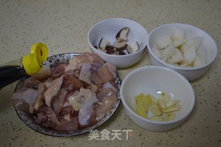 三杯秋梨鸡的做法步骤:2