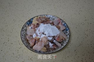 三杯秋梨鸡的做法步骤:3