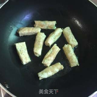 香煎馄饨皮土豆春卷的做法步骤:11