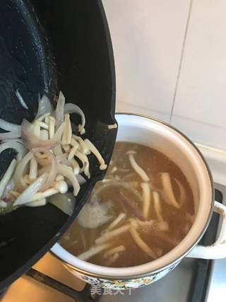 蘑菇海鲜味噌汁的做法步骤:7