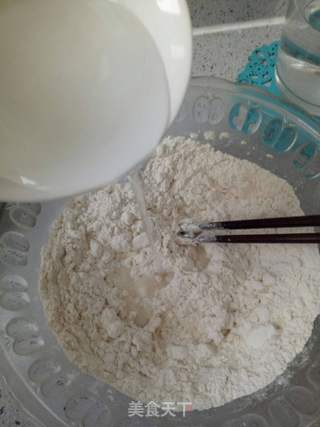 笋丁鲜肉生煎包的做法步骤:2