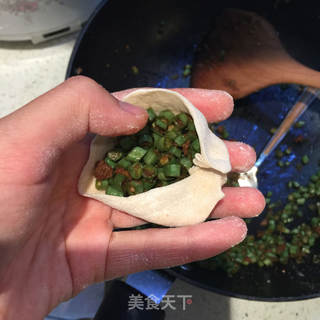 豆角肉末包子——猪油渣的妙用的做法步骤:4
