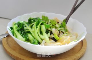 油泼宽面的做法步骤：7