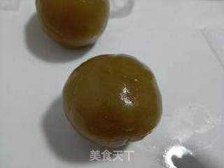 广式莲蓉蛋黄月饼的做法步骤:9