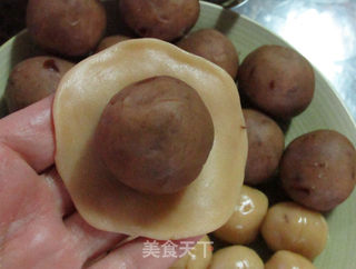 金桔莲蓉月饼的做法步骤:8