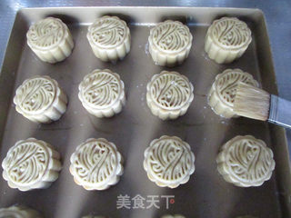 金桔莲蓉月饼的做法步骤:12