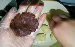 巧克力椰蓉月饼的做法步骤:8