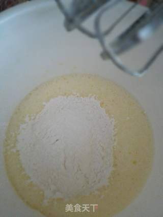 火龙果芒果生日蛋糕的做法步骤:4