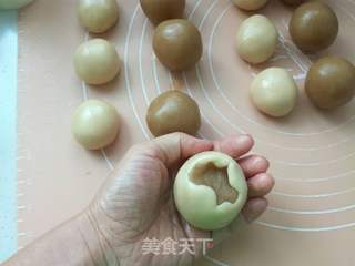 广式蛋黄月饼的做法步骤:15