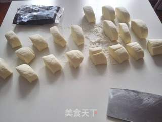 仿真版—土豆豆沙包子的做法步骤:6