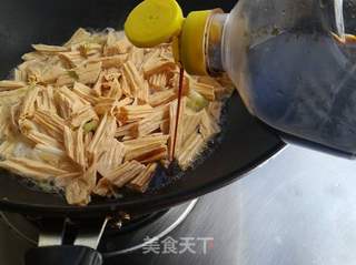 葱烧腐竹的做法步骤:7