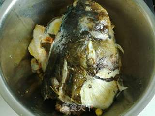 鱼头炖豆腐的做法步骤:6