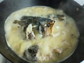 鱼头炖豆腐的做法步骤:10