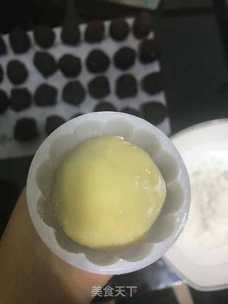 烘培小白的烘培之旅--广式豆沙月饼的做法步骤：13