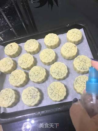 烘培小白的烘培之旅--广式豆沙月饼的做法步骤：15