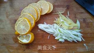 香烤秋刀鱼的做法步骤:4