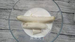 无油香蕉海绵蛋糕的做法步骤：2