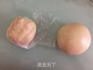 咸蛋黄鲜肉月饼的做法步骤：11