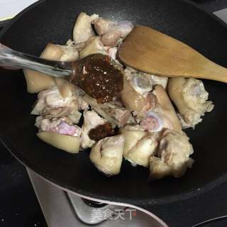 黄豆焖猪脚的做法步骤:5