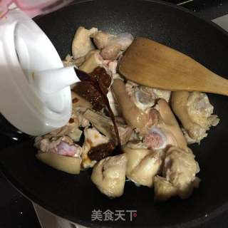 黄豆焖猪脚的做法步骤:6
