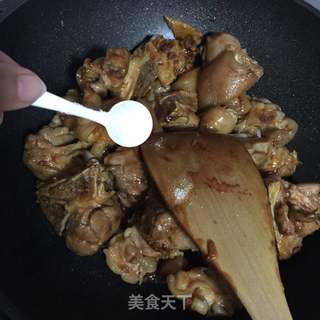 黄豆焖猪脚的做法步骤:7