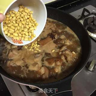 黄豆焖猪脚的做法步骤:9