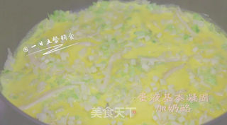银鱼奶酪月亮饼 宝宝辅食,鸡蛋+甜地瓜+黄瓜的做法步骤:10