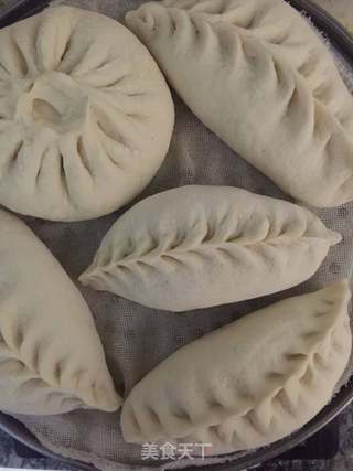 槐花鲜肉包的做法步骤:9