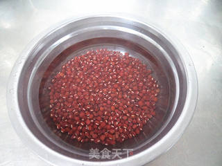 桂圆红豆小米粥的做法步骤:2