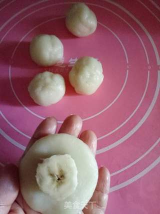 香蕉馅冰皮月饼的做法步骤:10