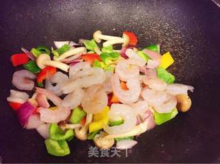 番茄鲜虾意大利面的做法步骤:8