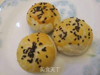 豆沙蛋黄酥的做法步骤:12