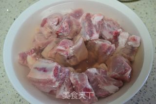 红烧排骨的做法步骤：1