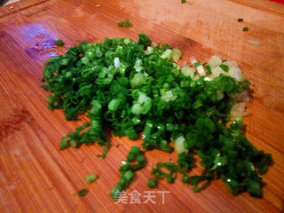 香辣香菇肉酱的做法步骤：1