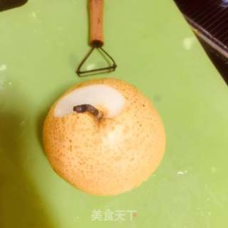 冰糖雪梨的做法步骤：1