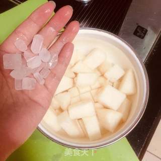 冰糖雪梨的做法步骤:2