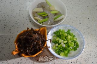 虾仁炒饭的做法步骤:2